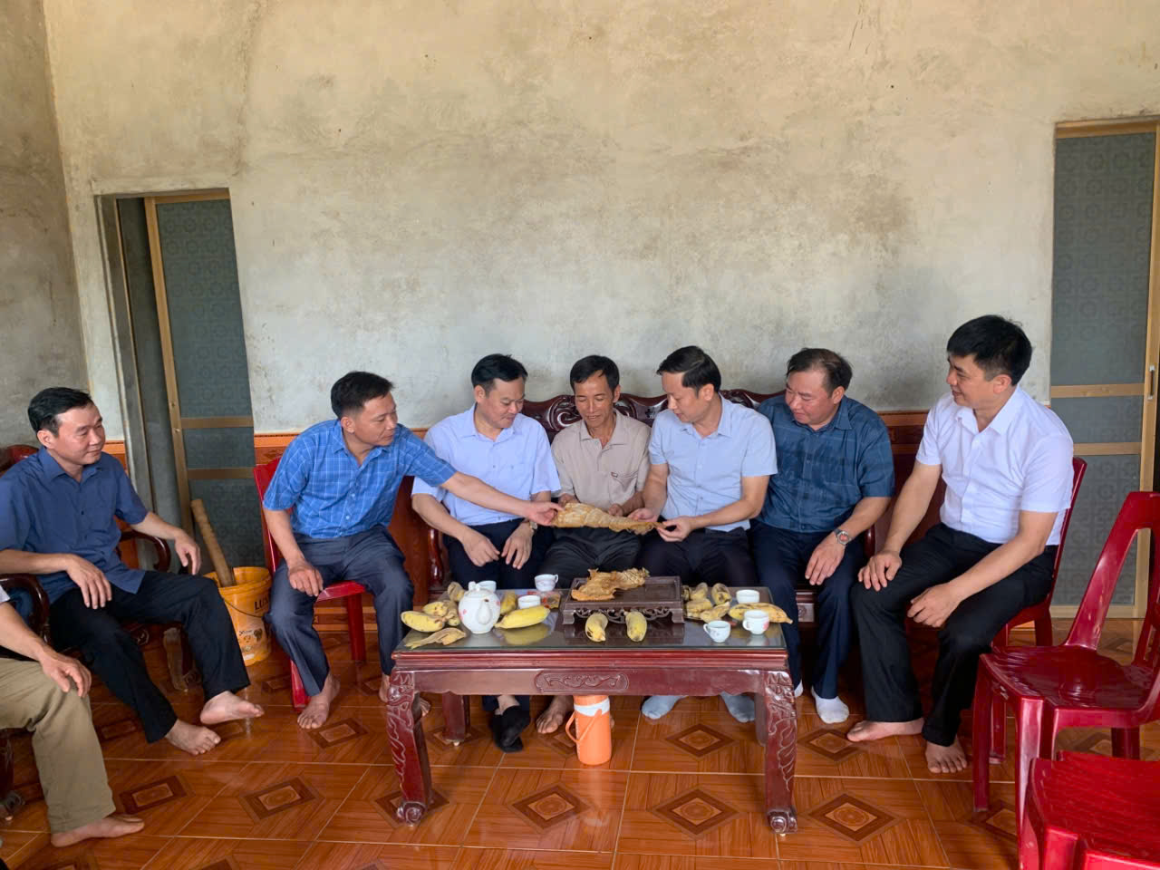 THAM QUAN MÔ HÌNH TRỒNG MĂNG BÁT ĐỘ Ở PHÚC KHÁNH: PHÁT HUY LỢI THẾ ĐẶC SẢN, TẠO SINH KẾ BỀN VỮNG CHO NGƯỜI DÂN